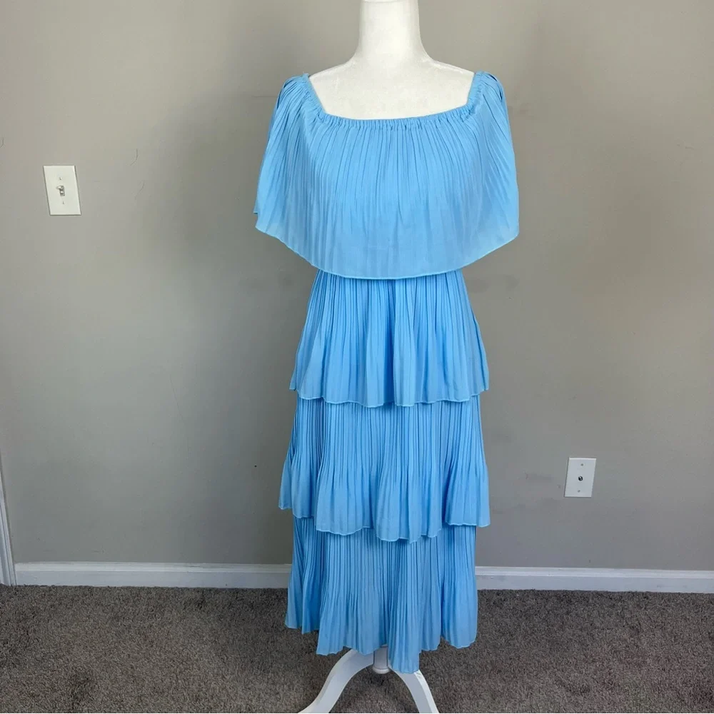 OFF THE SHOULDER TIERED PLEATED MIDI CHIFFON DRESS IN LIGHT BLUE SIZE MEDIUM - Picture 6 of 16